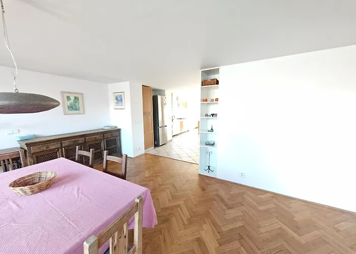 Elegant And Spacious 4br Loft In Charming Vinohrady Appartement *